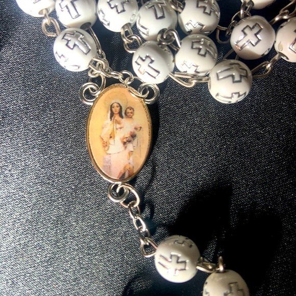 white rosery with silver cross embellished beads - Picture 5 of 7